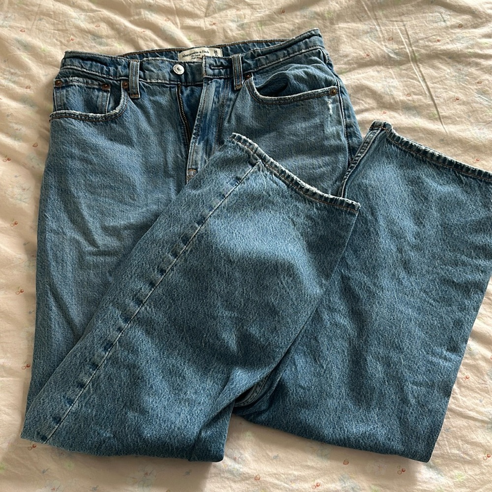 abercrombie the loose high rise jeans